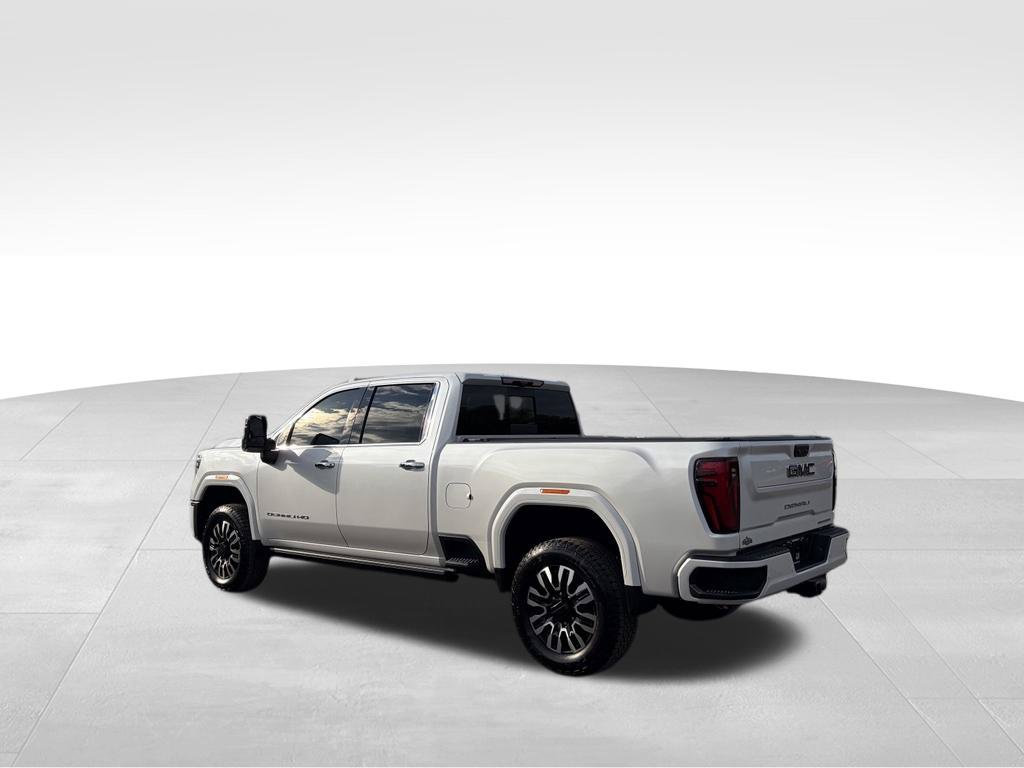 Used 2024 GMC Sierra 3500 Denali Ultimate AWD/4WD image 18