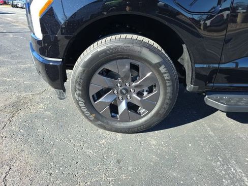 New 2025 Ford F150 Lightning Lariat image 9