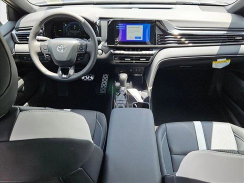 New 2025 Toyota Camry SE image 13