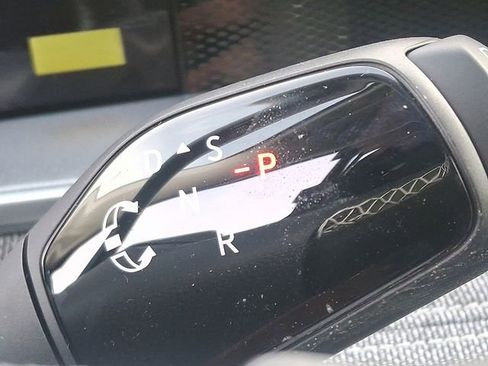 New 2026 Volkswagen Tiguan S image 10