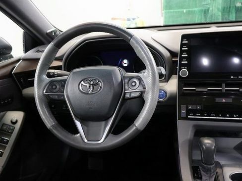 Used 2020 Toyota Avalon Limited image 14