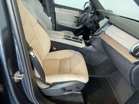 Used 2026 Volvo XC90 B5 Plus w/ Protection Package AWD/4WD image 18