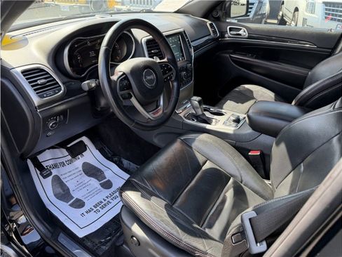 Used 2018 Jeep Grand Cherokee Trailhawk w/ Trailhawk Luxury Group image 17