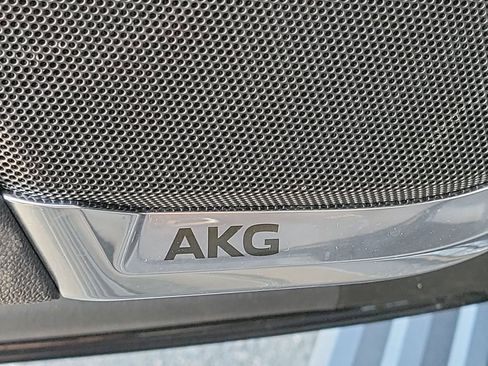 Certified 2025 Cadillac Escalade Premium Luxury Platinum image 24