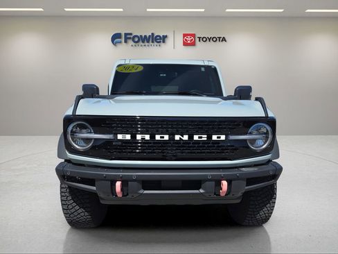 Used 2024 Ford Bronco Wildtrak AWD/4WD image 2
