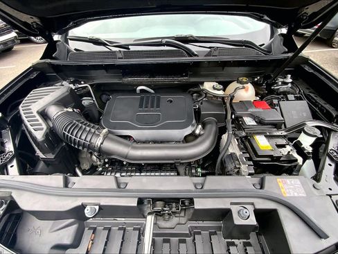 Used 2023 GMC Acadia SLE w/ Driver Convenience Package image 29