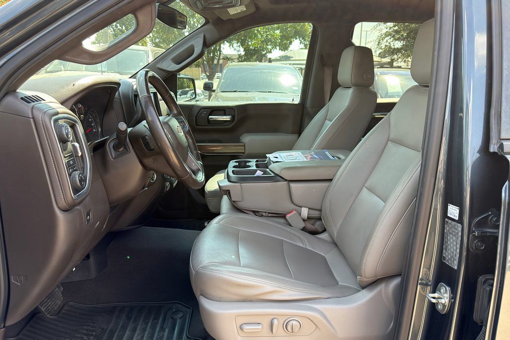 Used 2019 Chevrolet Silverado 1500 LT w/ Texas Edition RWD image 9