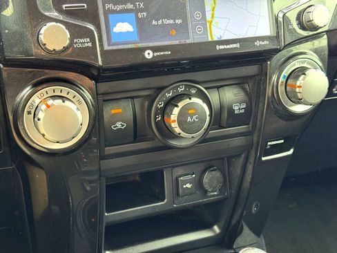 Used 2020 Toyota 4Runner TRD Off-Road image 26