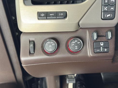 Used 2016 GMC Yukon XL Denali w/ Open Road Package image 9