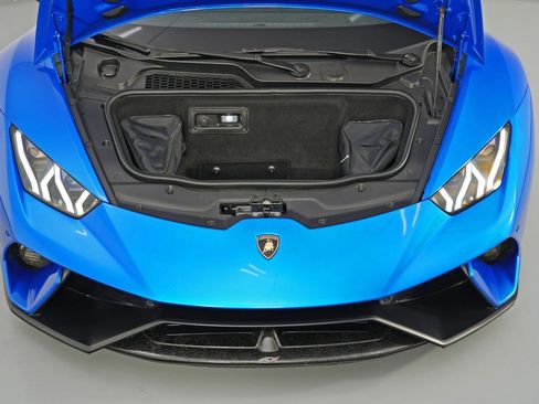 Used 2018 Lamborghini Huracan Performante image 8