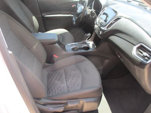 Used 2020 Chevrolet Equinox LT FWD image 10