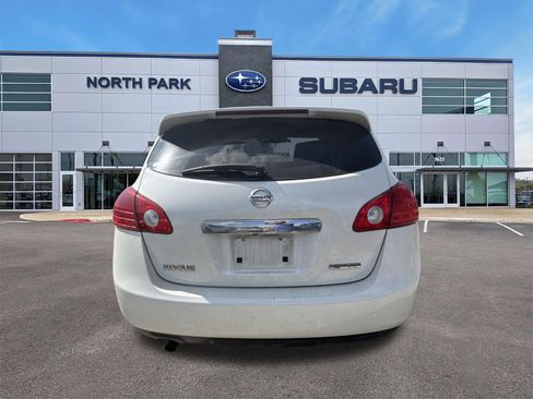 Used 2012 Nissan Rogue S w/ Special Edition Pkg FWD image 4