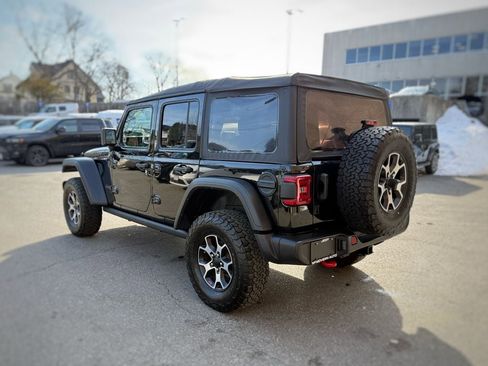 Used 2022 Jeep Wrangler Unlimited Rubicon w/ LED Lighting Group AWD/4WD image 13