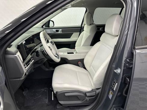 New 2026 Hyundai Santa Fe SE image 9