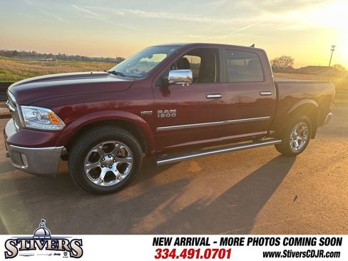 Used 2017 RAM 1500 Laramie w/ Convenience Group image 4