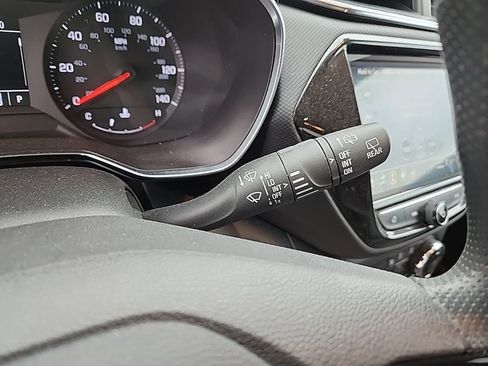 Certified 2022 Chevrolet TrailBlazer LT w/ Convenience Package FWD image 12