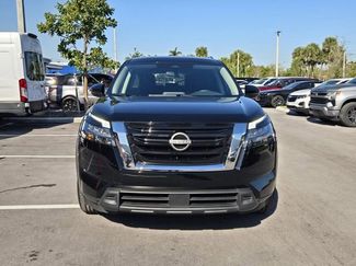 Used 2024 Nissan Pathfinder SV video 2