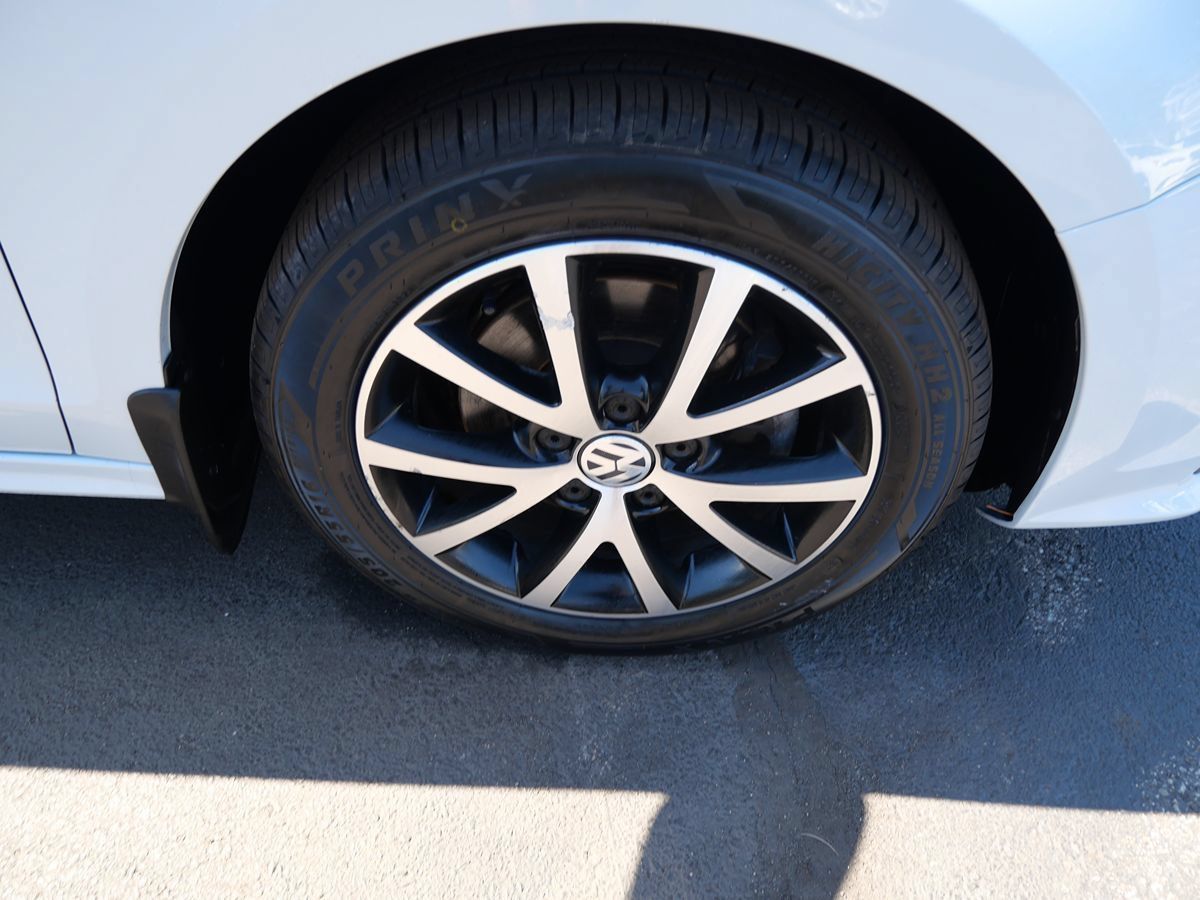 Used 2018 Volkswagen Jetta SE FWD image 34
