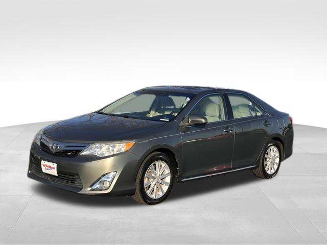Used 2012 Toyota Camry XLE w/ Leather Pkg FWD image 2