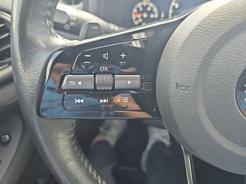 Used 2025 Nissan Z Sport w/ Floor Mat Package RWD image 16