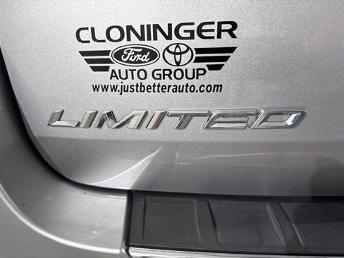 Used 2023 Ford Explorer Limited w/ Limited Technology Package RWD image 8