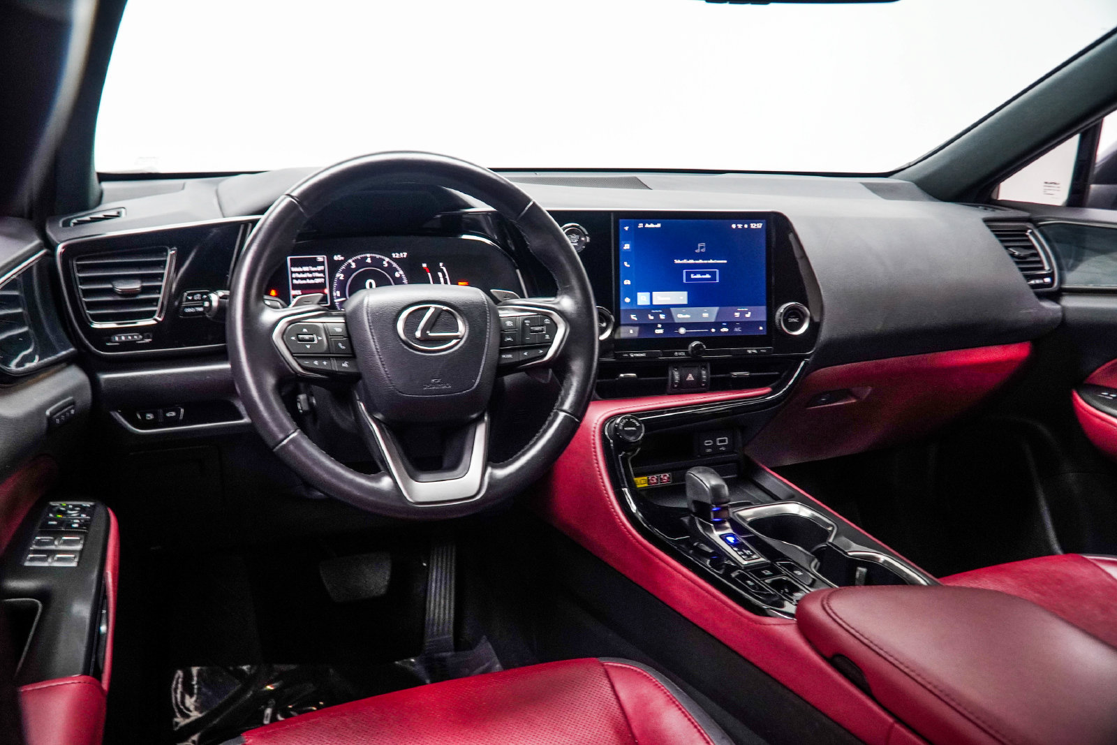 Used 2025 Lexus NX 250 FWD w/ Accessory Package (2T) image 17