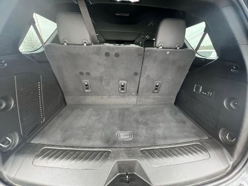 Used 2022 GMC Yukon SLT w/ SLT Premium Package image 42