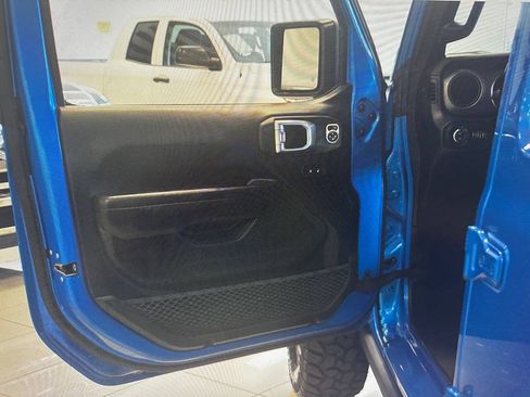Used 2022 Jeep Gladiator Sport AWD/4WD image 41