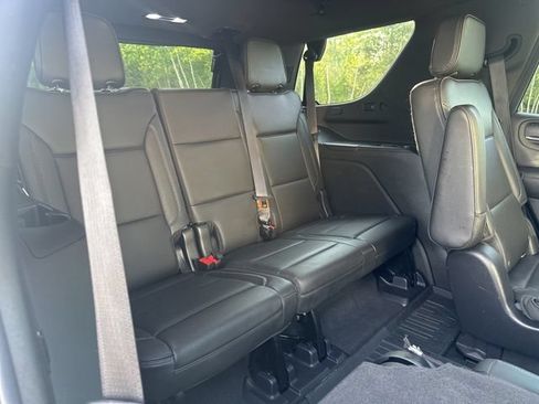 Used 2022 GMC Yukon Denali w/ Denali Ultimate Package AWD/4WD image 15