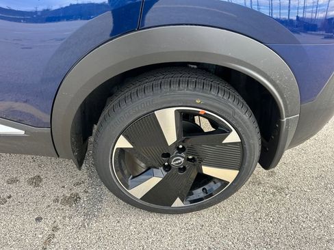 New 2026 Nissan Kicks SR w/ Illumination Package image 36