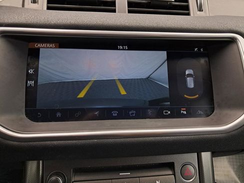 Used 2019 Land Rover Range Rover Evoque image 20