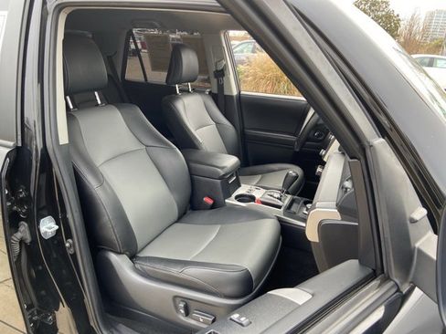 Used 2022 Toyota 4Runner SR5 Premium image 19