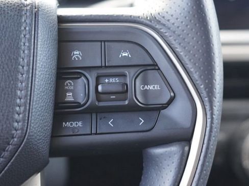 Used 2025 Toyota 4Runner TRD Off-Road Premium image 24