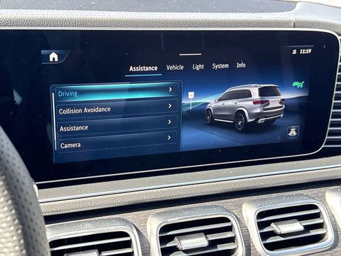 New 2026 Mercedes-Benz GLS 580 4MATIC image 30