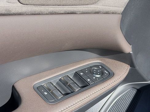 New 2026 Lexus RX 450h AWD image 11