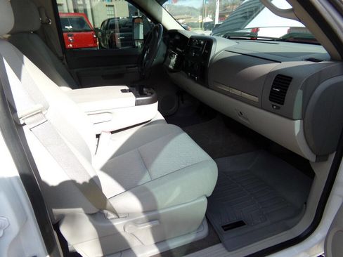 Used 2014 Chevrolet Silverado 2500 LT w/ Interior Plus Package image 20