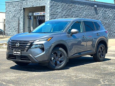 New 2026 Nissan Rogue SV FWD image 2