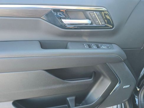 New 2026 Chevrolet Tahoe Premier w/ Sun And Tow Package AWD/4WD image 10