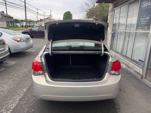 Used 2011 Chevrolet Cruze LT FWD image 15