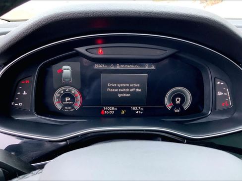 Used 2022 Audi Q7 Premium Plus image 25