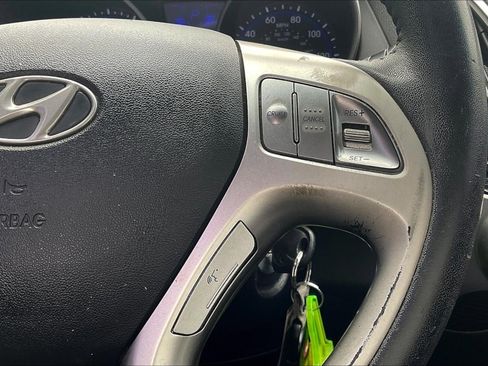 Used 2013 Hyundai Tucson GLS FWD image 19