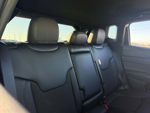 New 2026 Jeep Compass Latitude image 20