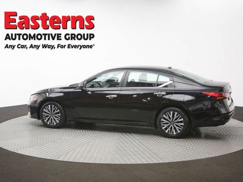 Used 2024 Nissan Altima 2.5 SV FWD image 62