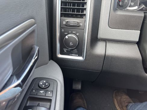 Used 2018 RAM 1500 Big Horn AWD/4WD image 26