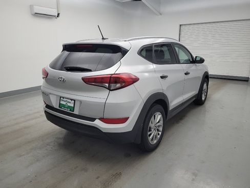 Used 2016 Hyundai Tucson SE w/ Option Group 02 FWD image 9