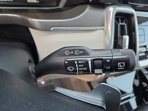 Used 2023 Kia Sorento SX AWD/4WD image 15