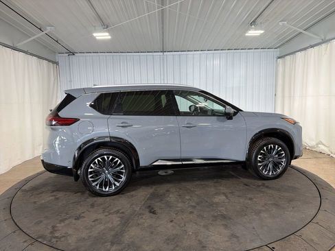 Used 2024 Nissan Rogue Platinum w/ Platinum Premium Package image 10