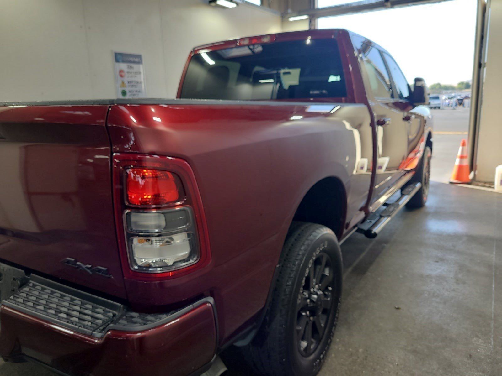 Used 2024 RAM 2500 Big Horn w/ Night Edition AWD/4WD image 6