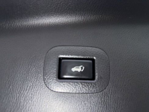 Used 2019 Nissan Armada SL w/ Premium Package image 8