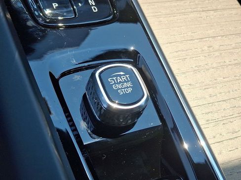 Used 2026 Volvo XC60 B5 Plus w/ Protection Package Premier image 15